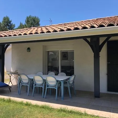 Holiday home Les Arbousiers *