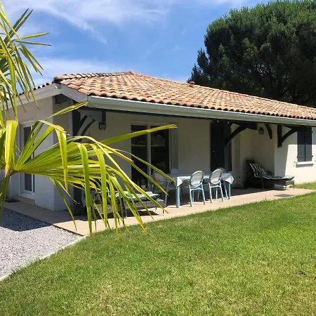 Holiday home Les Arbousiers