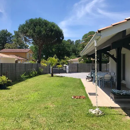 Holiday home Les Arbousiers *